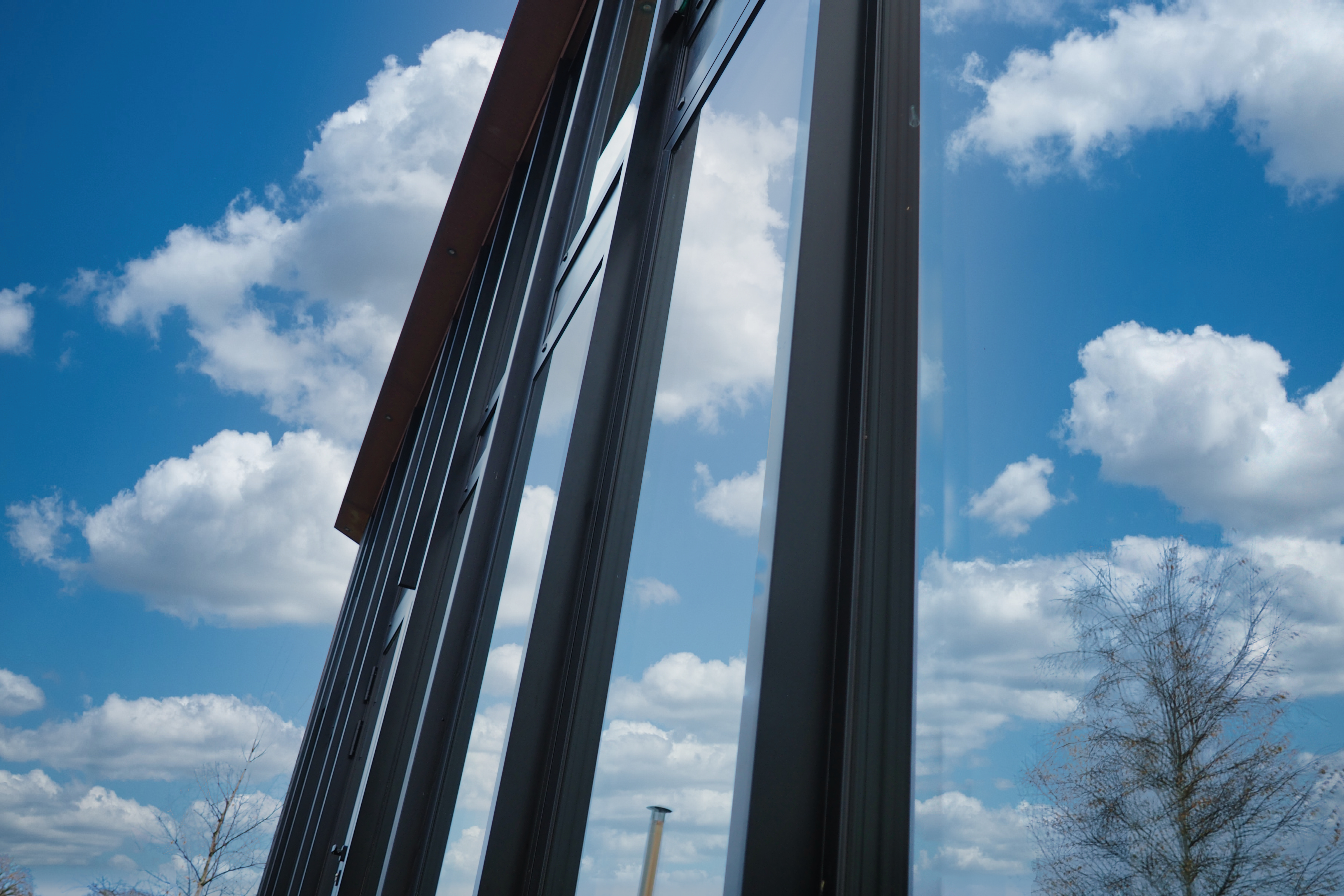 Aluminium ramen Genesis 75 in hedendaagse architectuur
